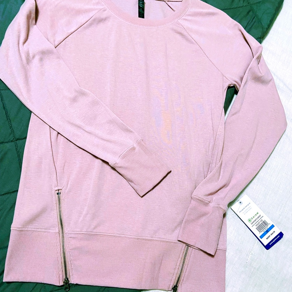 GAIAM sweater
